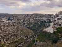 Sassi di Matera aan de rand van een kloof