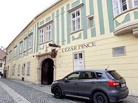 Wijnproeverij Cézar Pince in oude stad