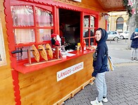 Ik aan Langós-kraam