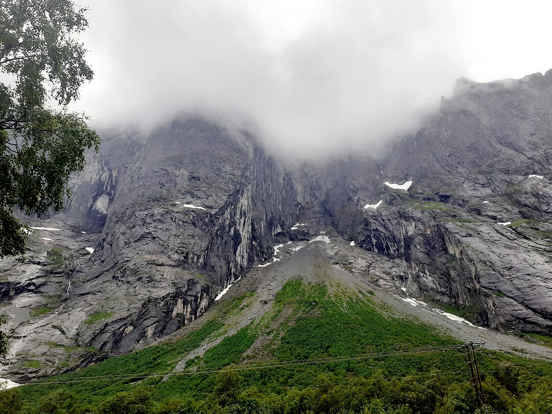 Troll Wall