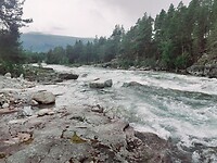 Rivier waar kajak begint