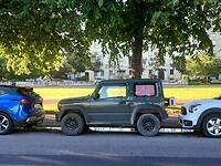Jimny ingesloten