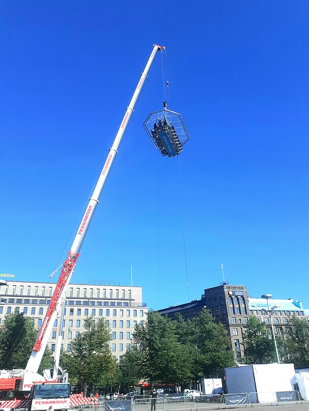 Dinner in the Sky