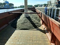 Gevuld met 350 ton zonnebloempitten.