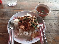 Fried pork-basil