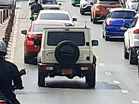 Daar rijdt de Jimny