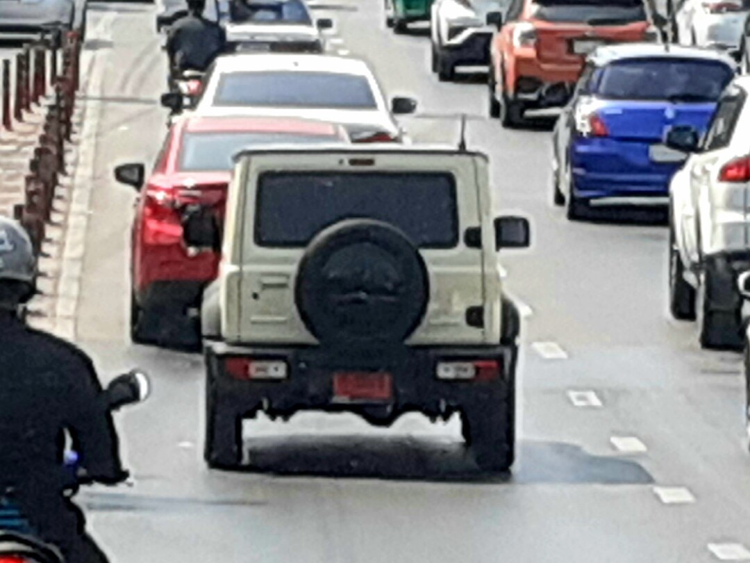 Daar rijdt de Jimny