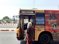 Bus richting Khao Son Road