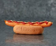 Hotdog met een dwergbroodje aan nog geen 50 eurocent