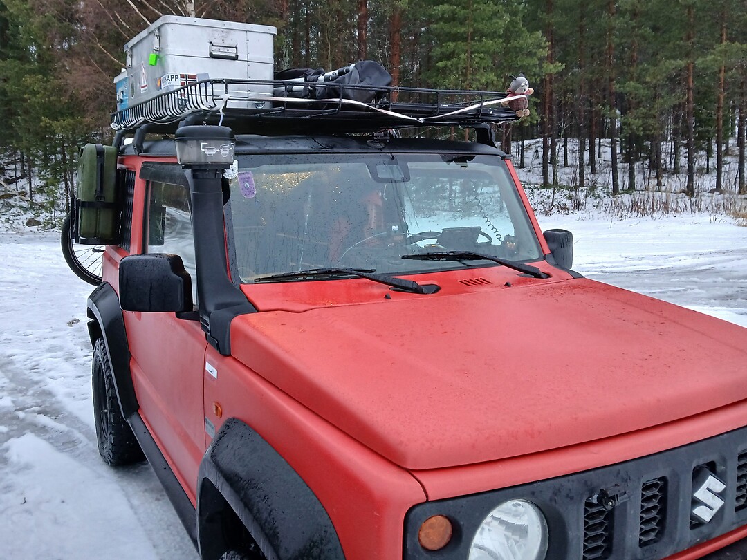Rode Jimny b