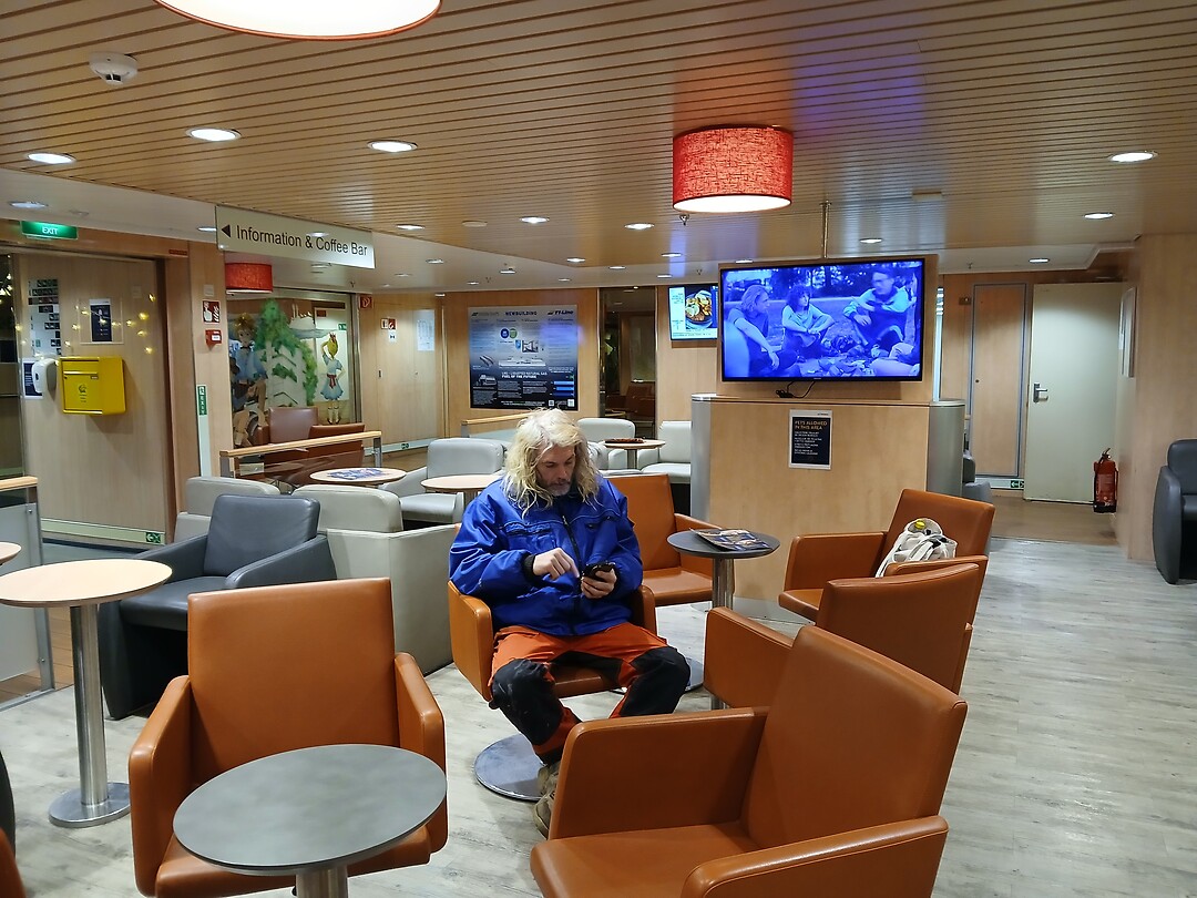 Lobby van de ferry
