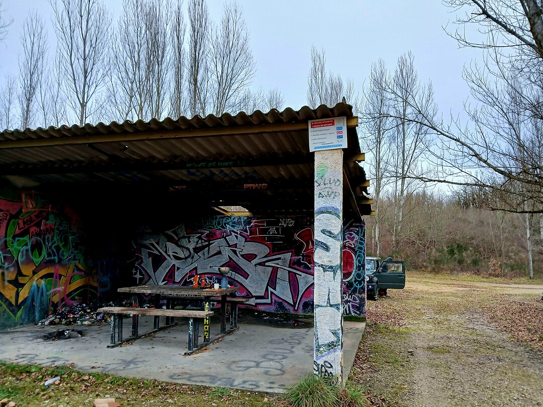 Waarschuwingsbordje hangt hier ook