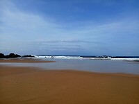 Uitgestrekt strand