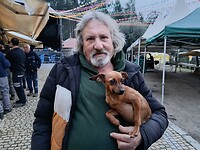 Hondje Nina met baasje José