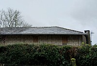 Grote leistenen op het dak