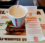 Gratis koffie met gestoomde melk bij Burger King