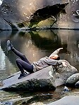 Was de bedoeling met de waterval op de achtergrond