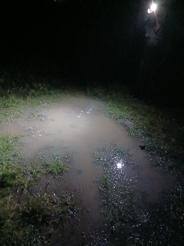 Daar lag ons tent, midden in die plas
