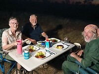 Jane, Bruce en wij samen gezellig dineren