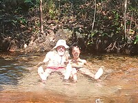 De kindjes in het kinderbad