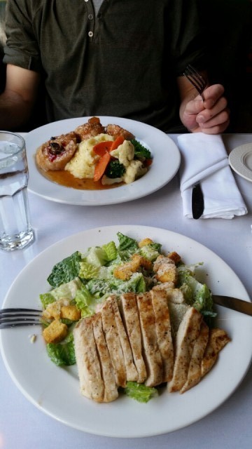 roxanne cafe