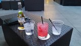 even wat drinken...m