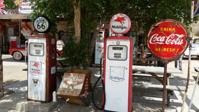 oude benzine pomp