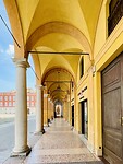 Galerij, lekker in de schaduw wandelen