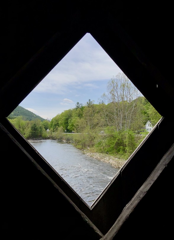 In de Dummerston Covered Bridge