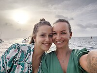 Romana en ik tijdens een boottripje