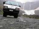 Van looking stoer
