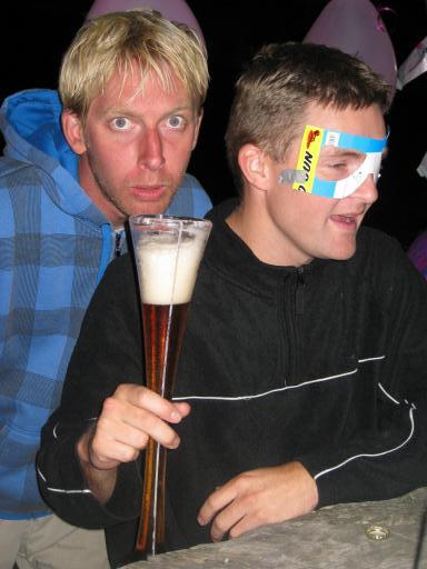 mark en daan en een pilserijtje