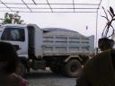 vrachtwagen met grind