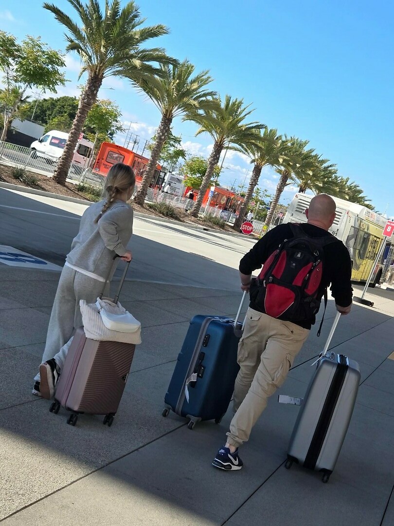LAX