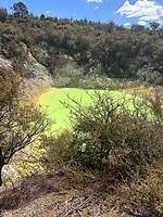 Prachtig groen meertje door de vele mineralen of bacteriën