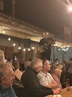 Billy Bob vermaakt ons met zijn country muziek