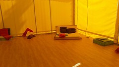 de yoga tent. ...
