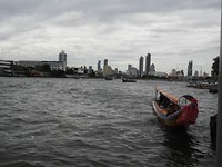 Over de rivier naar tempels