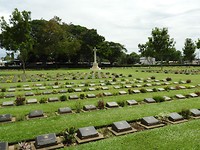 Oorlogskerhof en monumenten