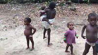Pygmeeën aan het dansen