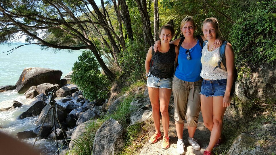 Iris, Astrid en Deb