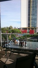 Één balkon van het huis/kantoor