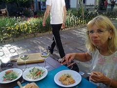 Etentje op terras gezelligste pleintje