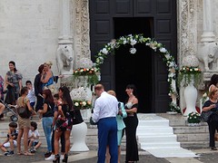 Trouwerij in de st. Nicolaasbasiliek
