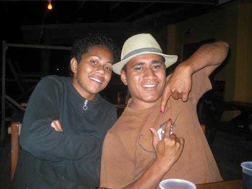 De 2 animatoren van Ratu Kini, Mana eiland