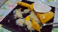 Heerlijk! Sticky rice w/ mango