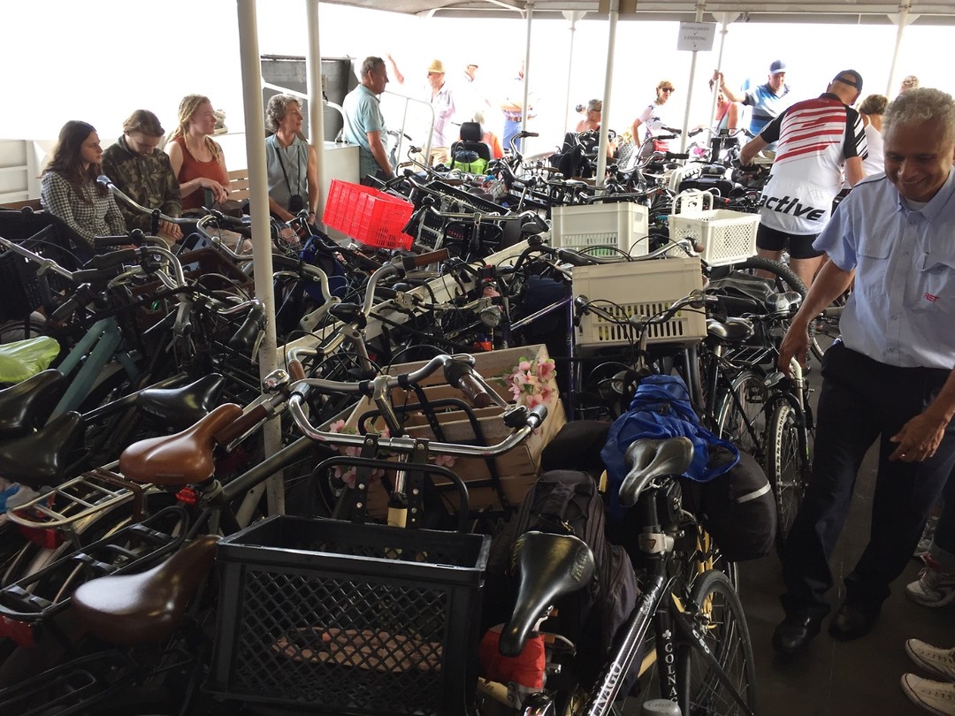 Drukte op het naar Hoek van Holland.