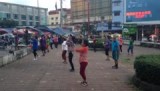 Woehoe! Fanatical locals on the street!