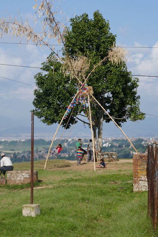 Hashrun2_swingchairs