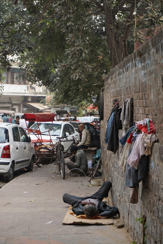 Delhi572